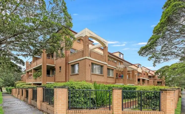 Main view of Homely unit listing, 17/42-50 Hampstead Road, Homebush West NSW 2140