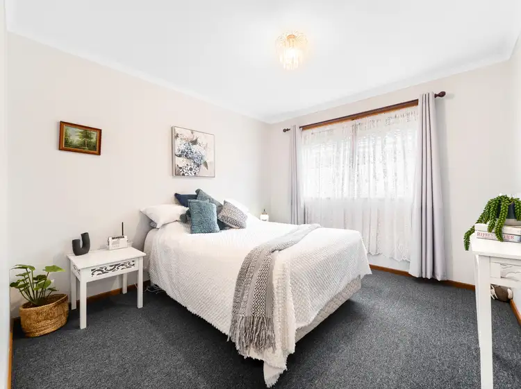 Sixth view of Homely house listing, 8 Rialto Avenue, Cranbourne North VIC 3977