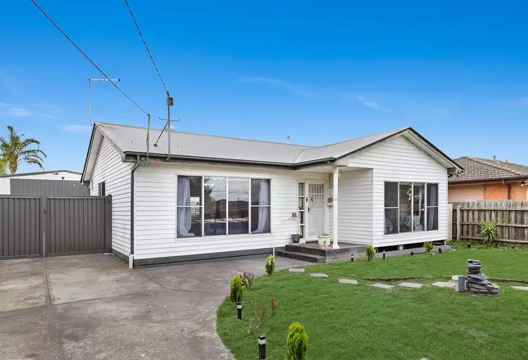 8 Efron Street, Dandenong North VIC 3175
