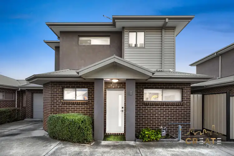 2/72 Errington Road, St Albans VIC 3021
