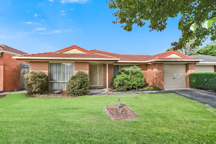 17 The Eyrie, Hampton Park VIC 3976