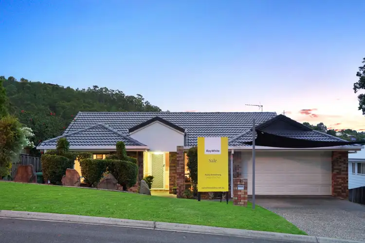 17 Papara Street, Pacific Pines QLD 4211