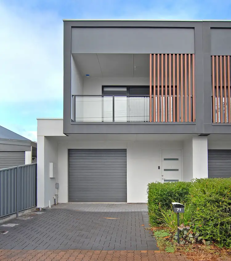 71 Gladstone Road