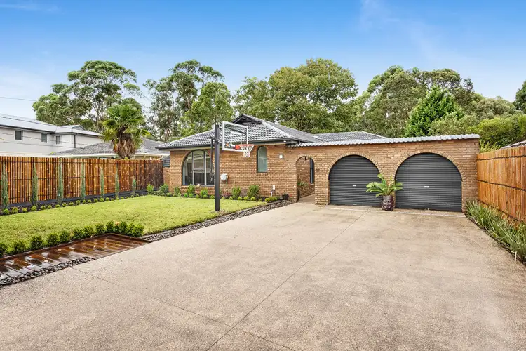33 Chapman Boulevard, Glen Waverley VIC 3150