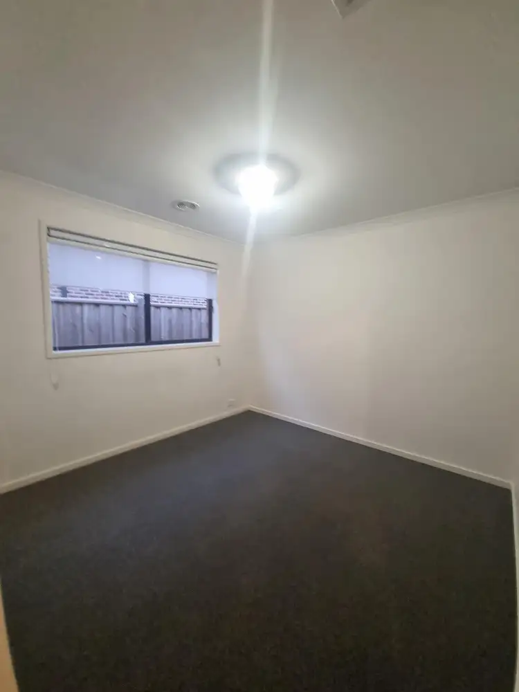 Second view of Homely house listing, 62 Bromley Circuit, Thornhill Park VIC 3335