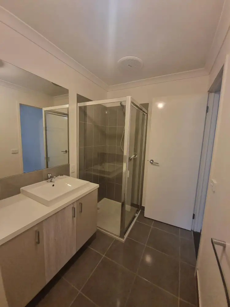 Fifth view of Homely house listing, 62 Bromley Circuit, Thornhill Park VIC 3335