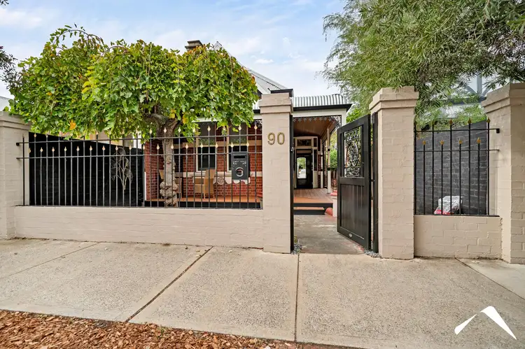 90 Palmerston Street