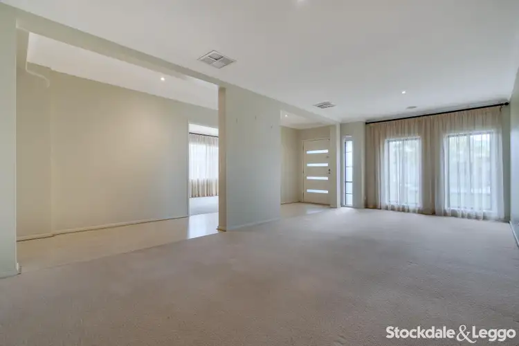 Fourth view of Homely house listing, 2 Berrima Close, Craigieburn VIC 3064