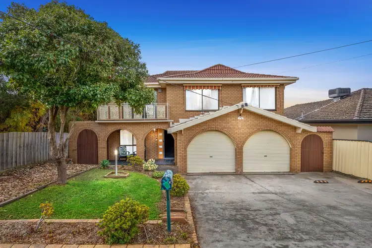 8 Downie Crescent, Hamlyn Heights VIC 3215