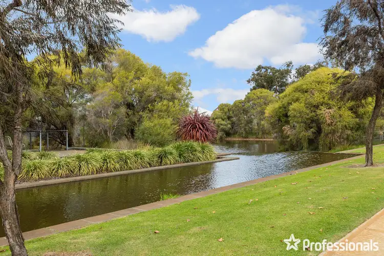 10 Salford Lane, Canning Vale WA 6155