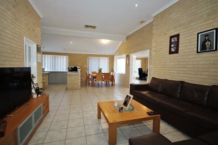 Sixth view of Homely house listing, 7 Strattimore Place, Australind WA 6233