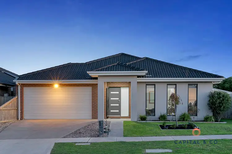 15 Carlingford Road, Mickleham VIC 3064