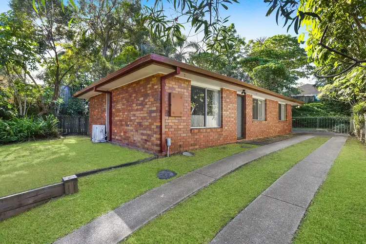 18 Windsor Place, Molendinar QLD 4214