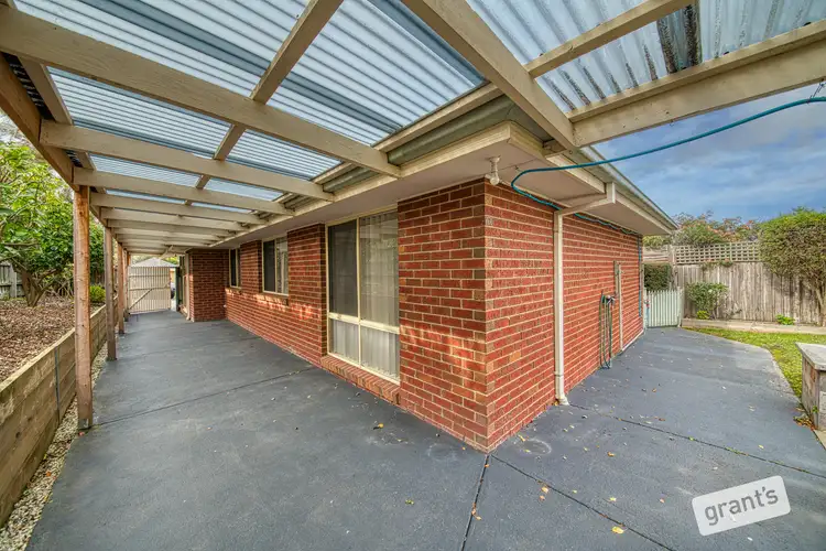 Fifth view of Homely house listing, 8 Wanderer Court, Berwick VIC 3806