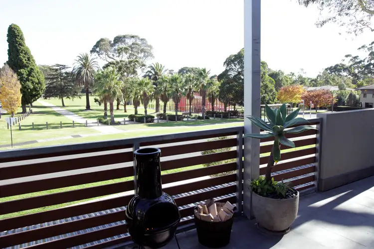 2/40 Springthorpe Boulevard, Macleod VIC 3085