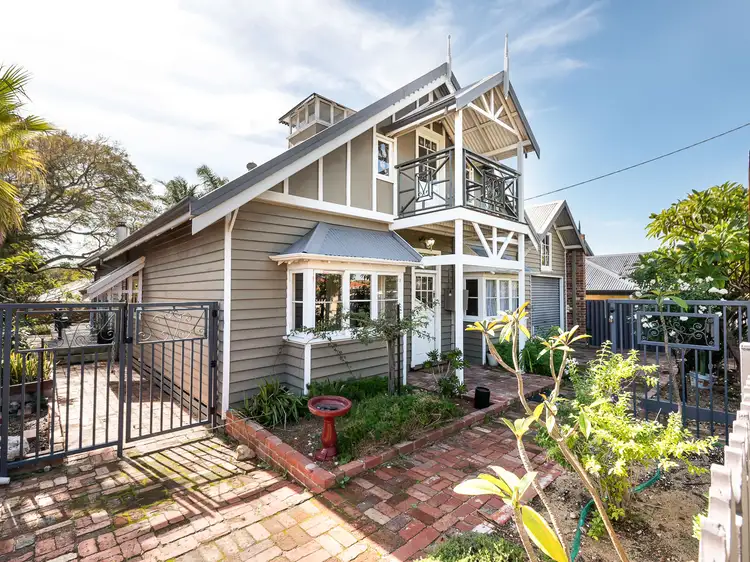17 Zenobia Street, Palmyra WA 6157