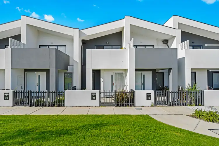 Main view of Homely townhouse listing, 6 Anakin Walk, Officer VIC 3809