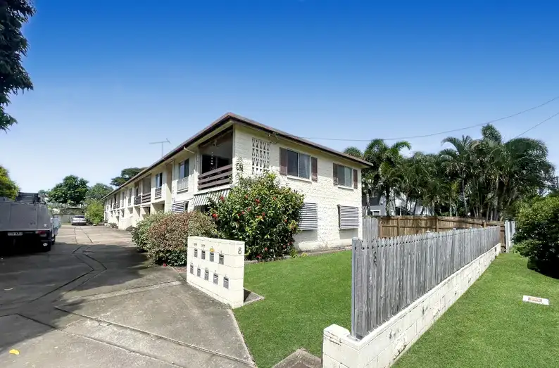 Main view of Homely unit listing, 8/8 Piccadilly Street, Hyde Park QLD 4812