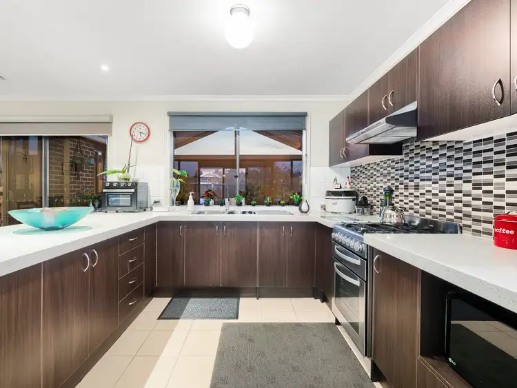 Fourth view of Homely house listing, 8 Forest Oak Court, Cranbourne VIC 3977