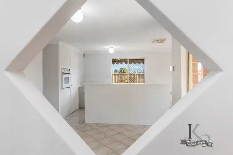 4/8 Roberts Street, Bayswater WA 6053