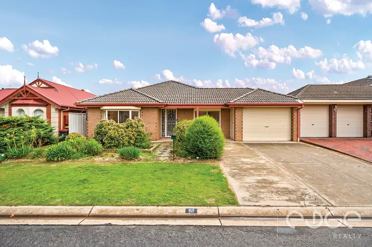 11 Rosecombe Place, Parafield Gardens SA 5107