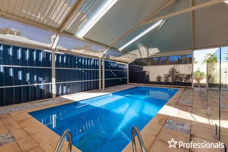 17 James Street, Armadale WA 6112