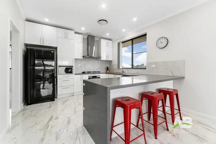 12 Santa Rosalia Vista, Sinagra WA 6065