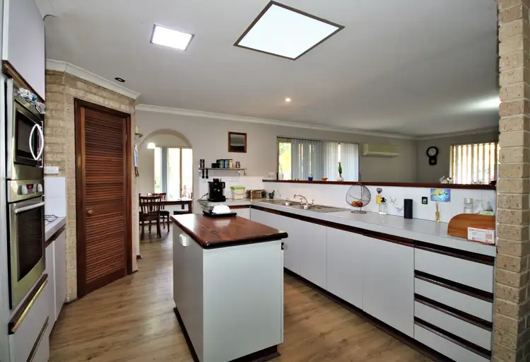 Fifth view of Homely house listing, 1 Lea Court, Leschenault WA 6233