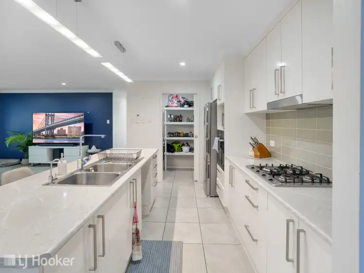 Fourth view of Homely house listing, 2 Phoenix Crescent, Rural View QLD 4740