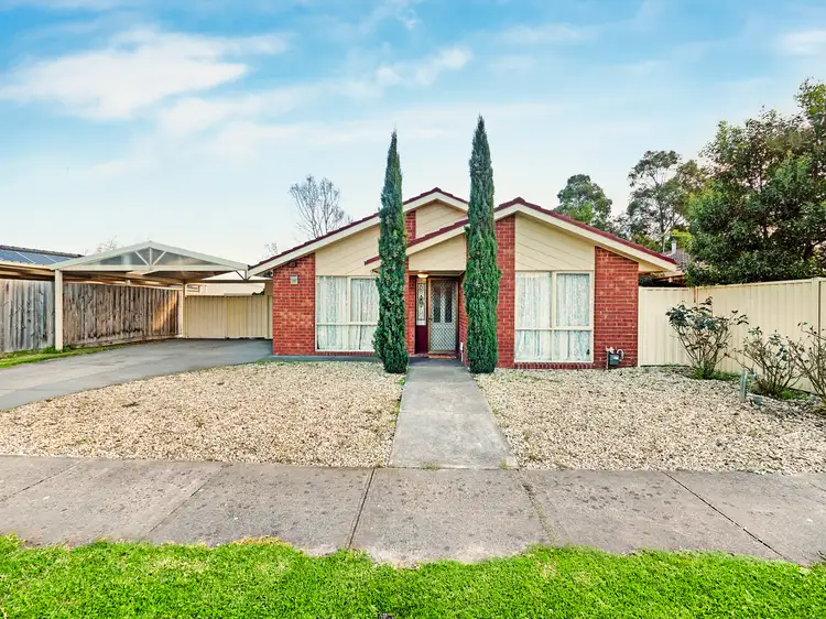 22 Heywood Crescent, Cranbourne North VIC 3977