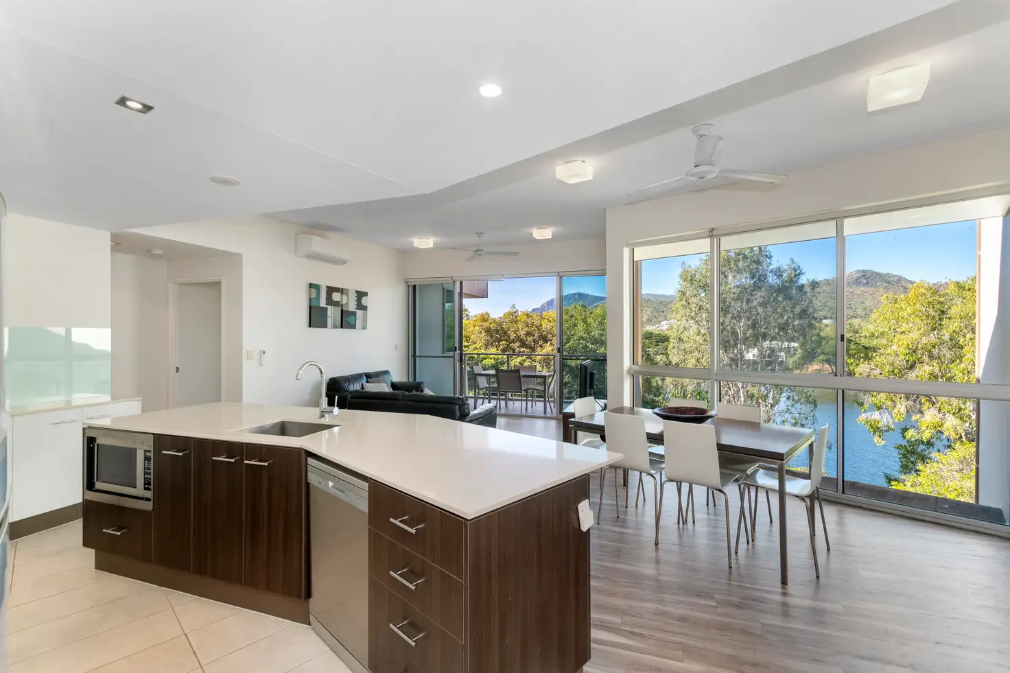 Main view of Homely unit listing, 23/1-15 Sporting Drive, Thuringowa Central QLD 4817