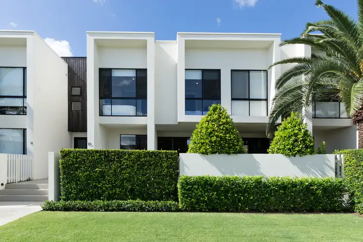 Main view of Homely townhouse listing, 10/22 Crescent Way, Hendra QLD 4011