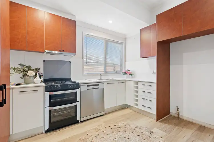 Fourth view of Homely unit listing, 2/387-389 Nepean Highway, Mordialloc VIC 3195