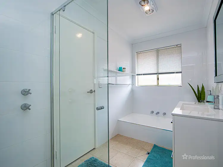 Third view of Homely house listing, 2 Palermo Court, Merriwa WA 6030