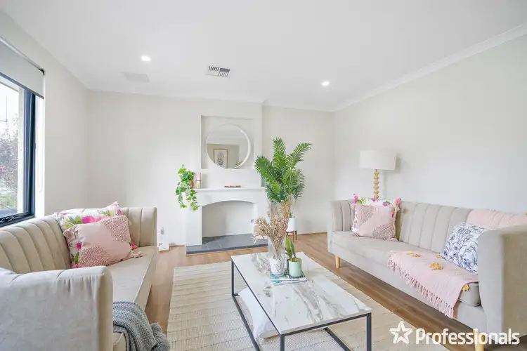 42 Blue Mountain Circuit, Aubin Grove WA 6164