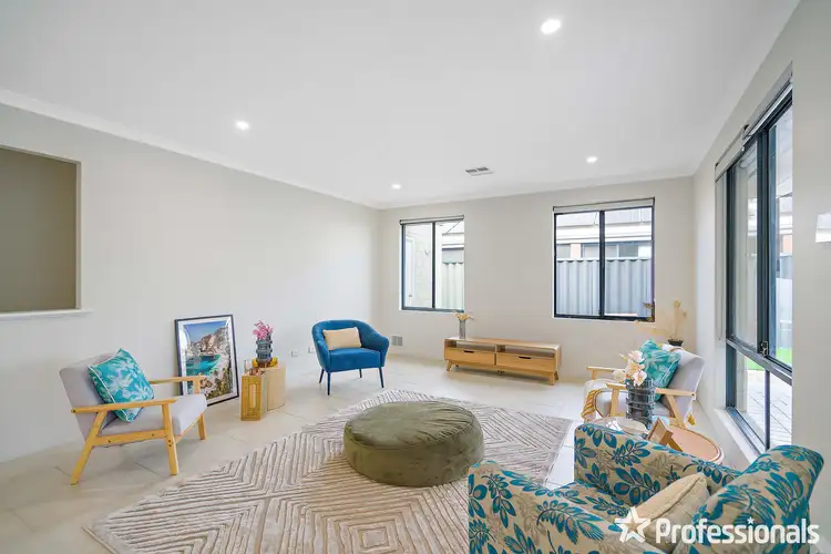 Seventh view of Homely house listing, 42 Blue Mountain Circuit, Aubin Grove WA 6164