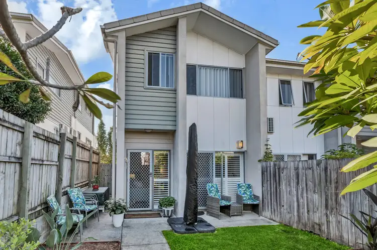 13/2 Christopher Street, Pimpama QLD 4209