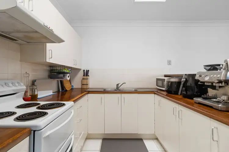 Fifth view of Homely apartment listing, 6/61 Erneton Street, Newmarket QLD 4051