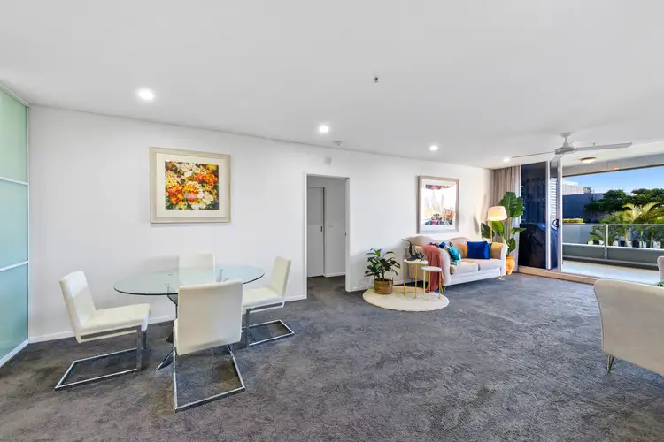 502/4 Como Crescent, Southport QLD 4215