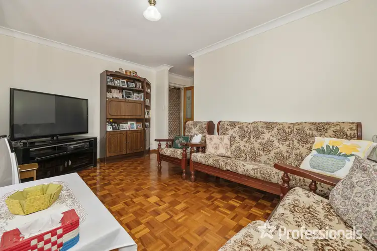 Fifth view of Homely house listing, 10 Kanto Court, Marangaroo WA 6064