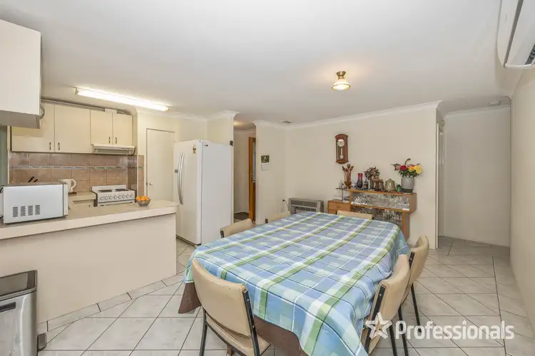 Sixth view of Homely house listing, 10 Kanto Court, Marangaroo WA 6064