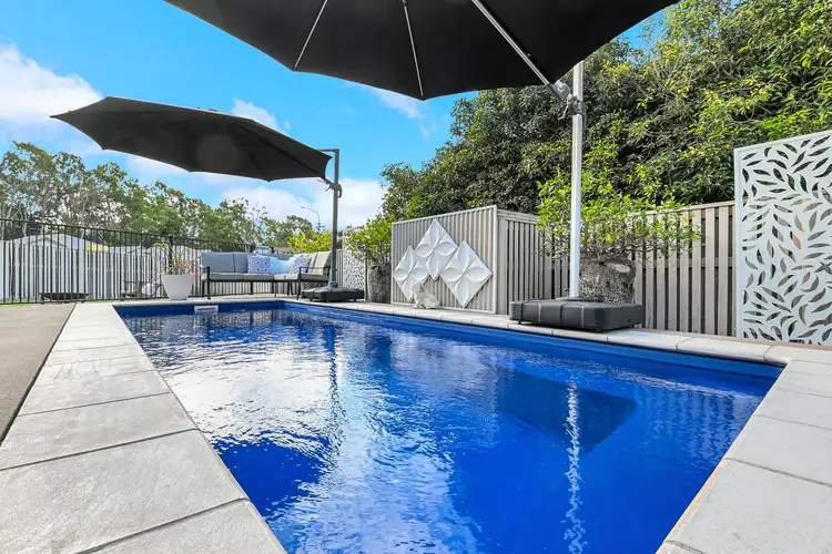15 Bluff Street, Bushland Beach QLD 4818