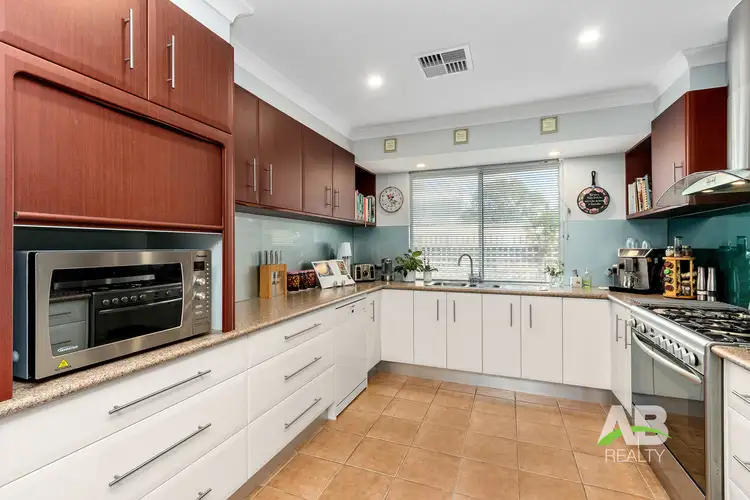 6 Minda Place, Wanneroo WA 6065