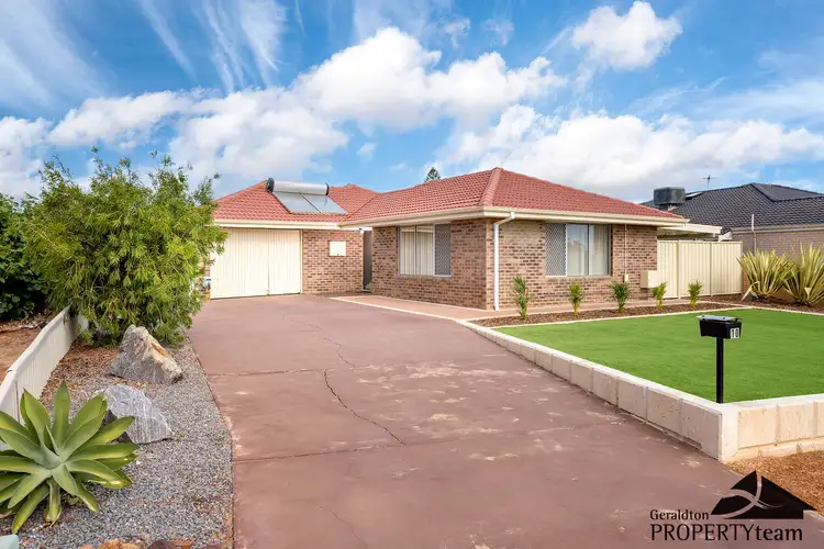 10 Lockyer Road, Tarcoola Beach WA 6530