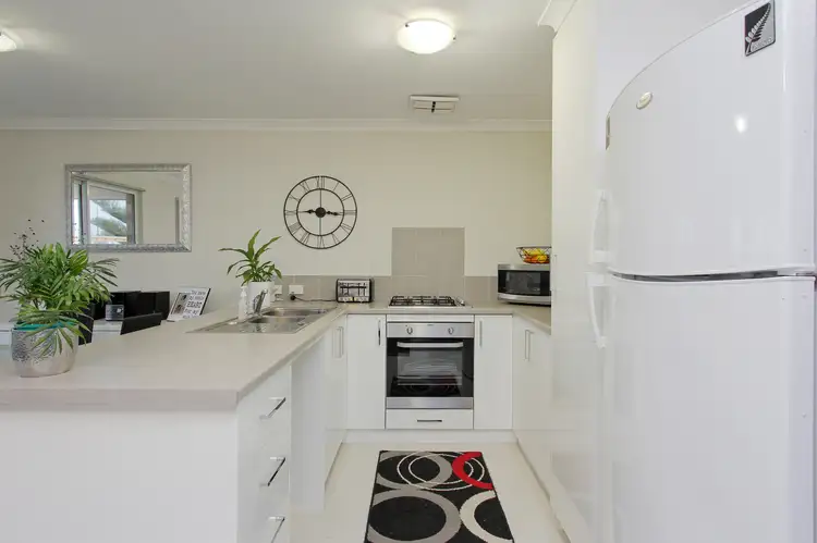 Sixth view of Homely house listing, 10/6 Chipping Crescent, Butler WA 6036