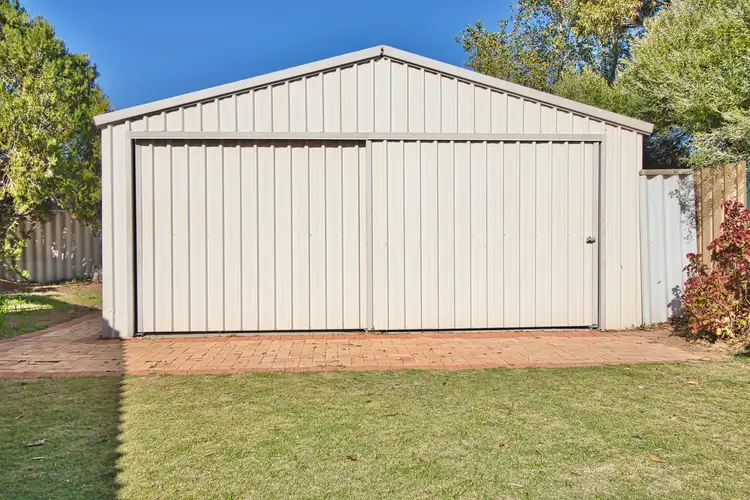 10 Portsea Place, Cooloongup WA 6168