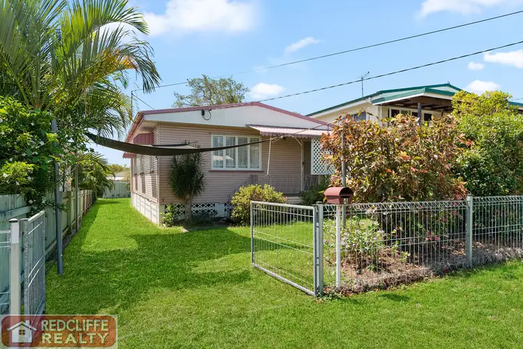 4 Hinton Street, Redcliffe QLD 4020