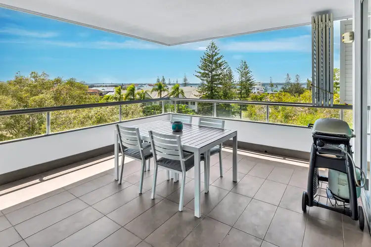 26T/28 Bayview Street, Runaway Bay QLD 4216