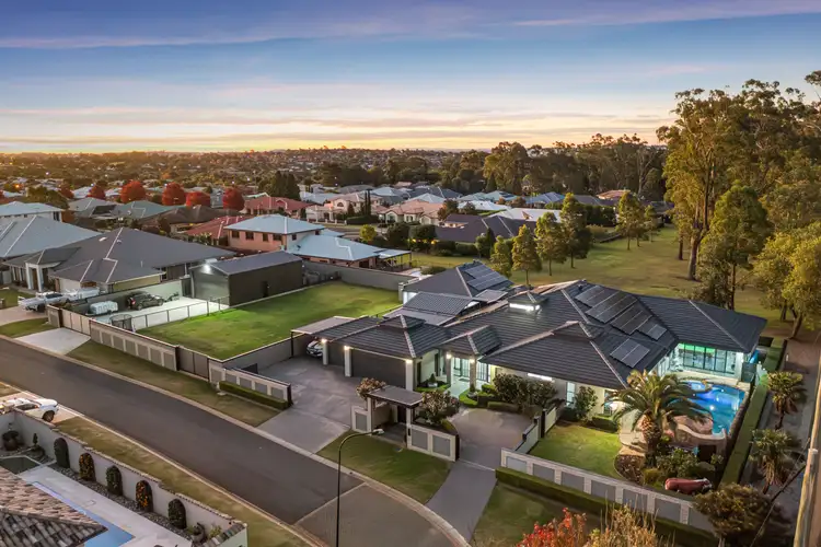 1 Caithness Court, Middle Ridge QLD 4350