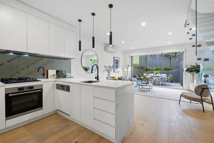 Sixth view of Homely apartment listing, 4/21 Reeve Court, Cheltenham VIC 3192